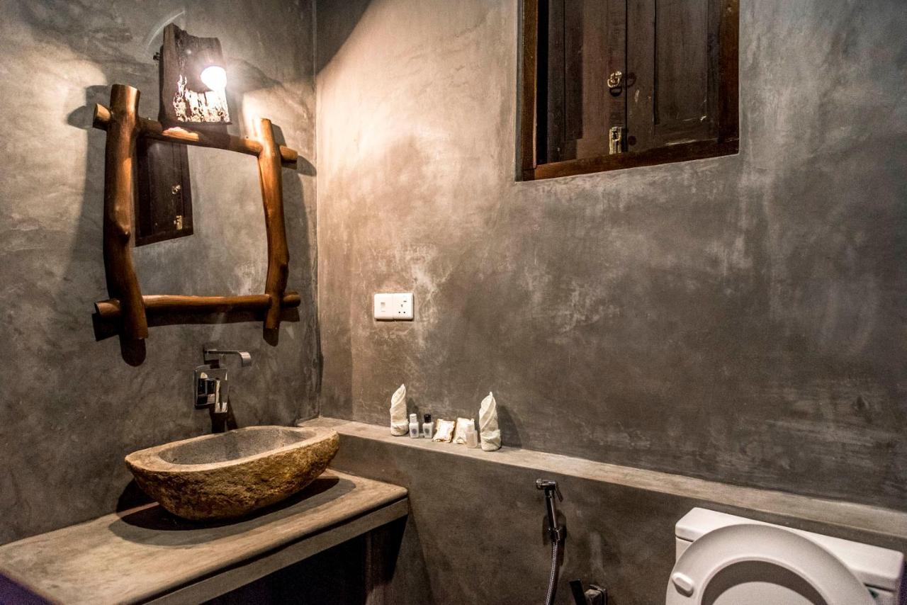 Negombo Boutique Villa Exterior foto Bathroom at the hotel