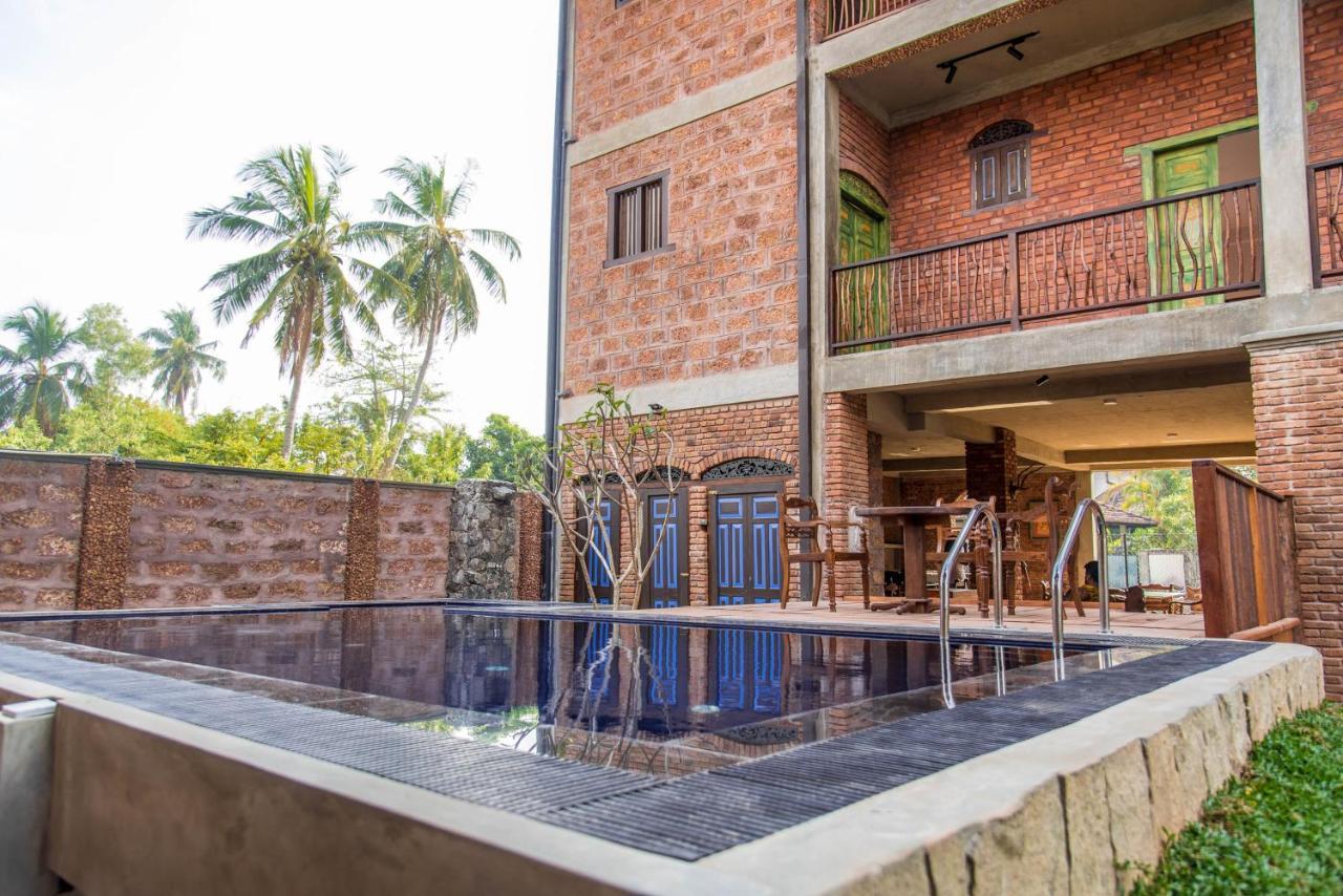 Negombo Boutique Villa Exterior foto The University of Ruhuna